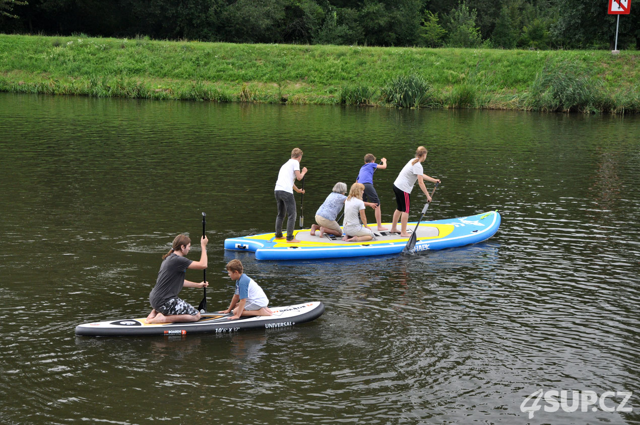 Sportovní park Pardubice 2017 - prezentace nafukovacích paddleboardu 4SUP.CZ