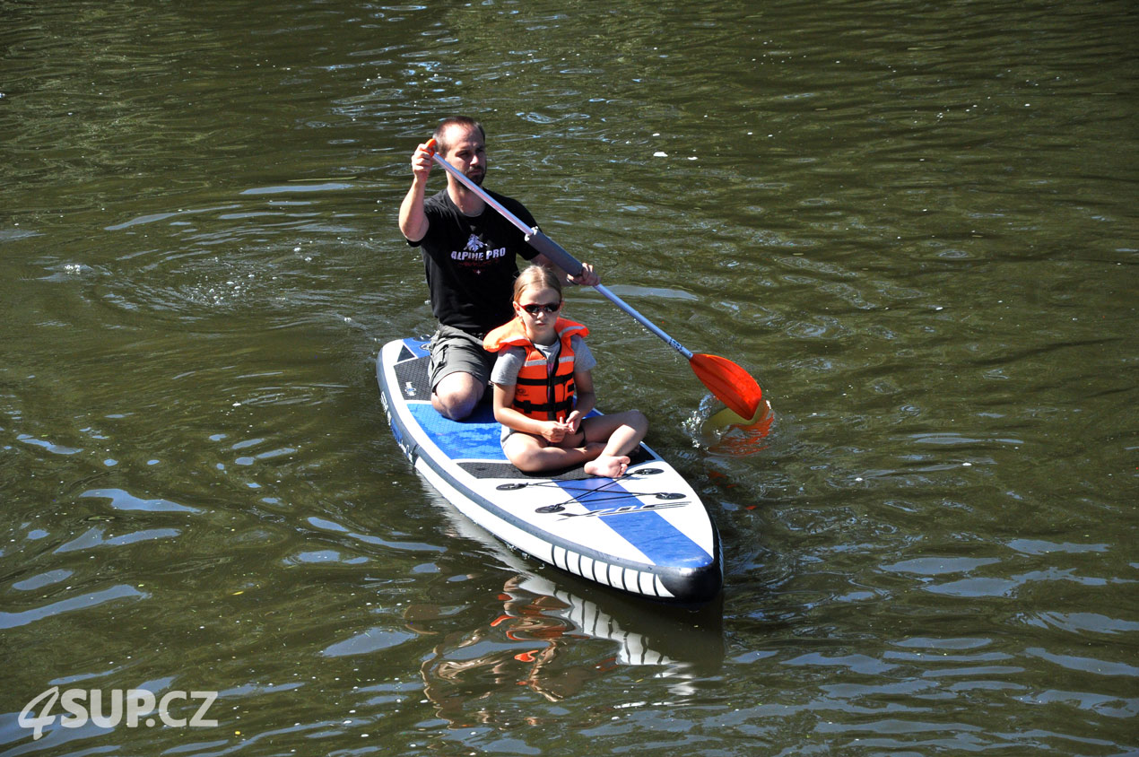 Sportovní park Pardubice 2017 - prezentace nafukovacích paddleboardu 4SUP.CZ