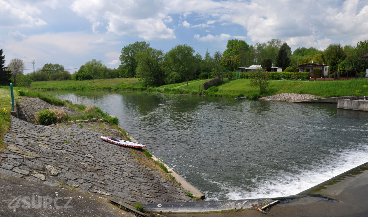 Paddleboard Pardubice výlet Labe - Loučná - jez Loučná