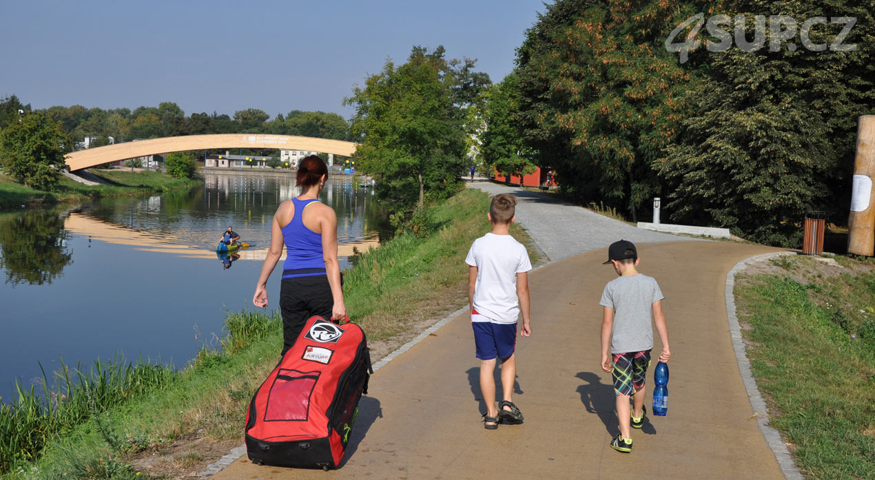 Pardubice, loděnice Na Špici, nafukovací Paddleboard